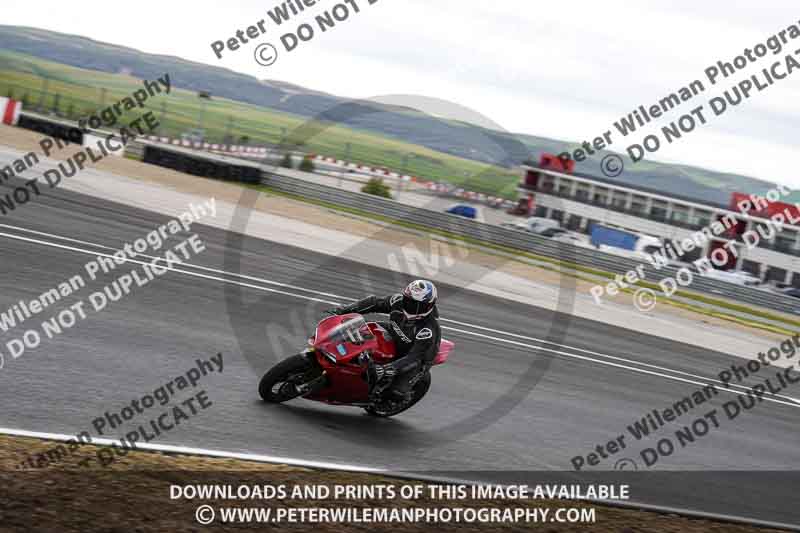 cadwell no limits trackday;cadwell park;cadwell park photographs;cadwell trackday photographs;enduro digital images;event digital images;eventdigitalimages;navarra;no limits trackdays;peter wileman photography;racing digital images;trackday digital images;trackday photos
